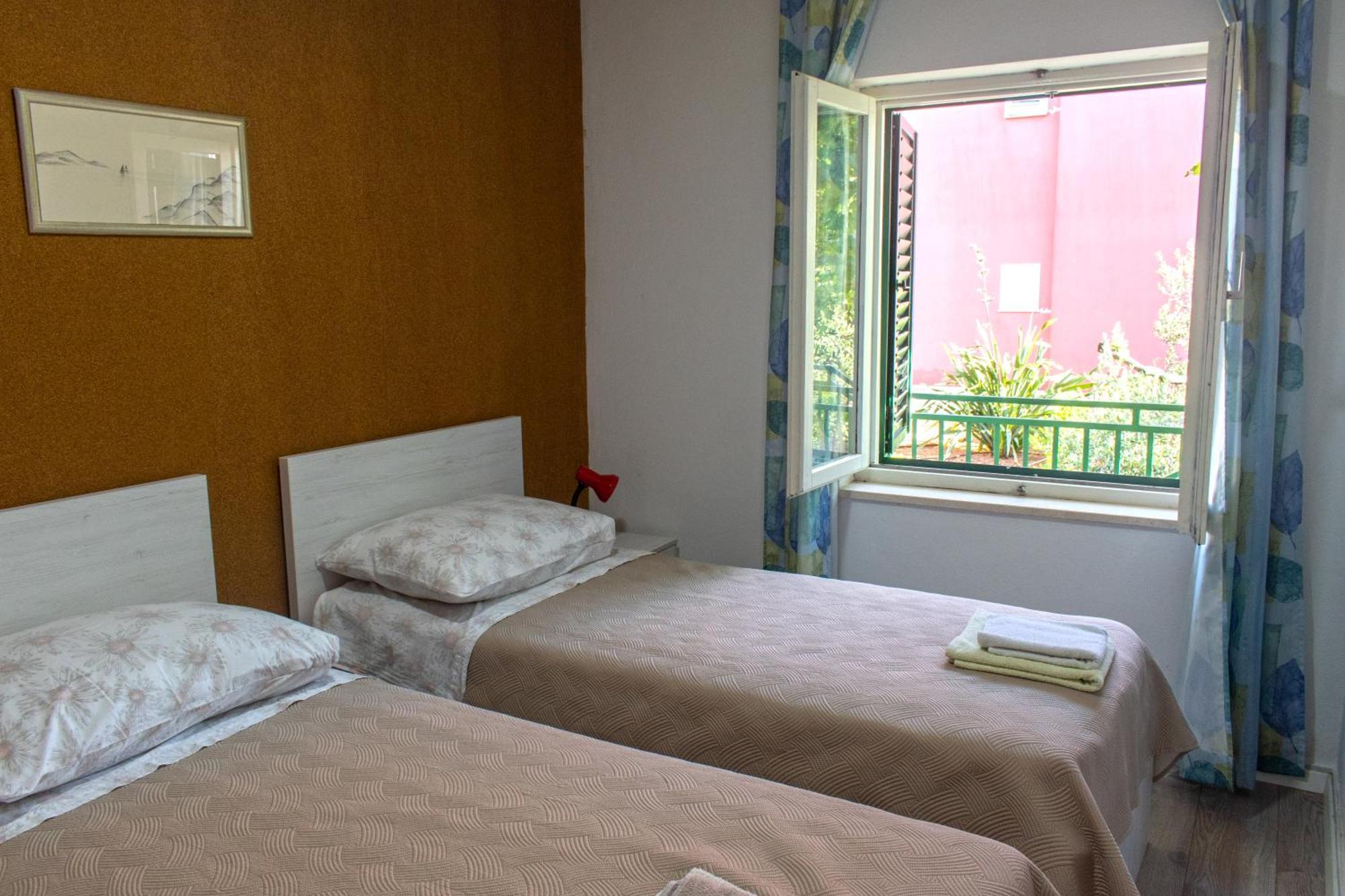 Maslina Apartments Стари Град Екстериор снимка